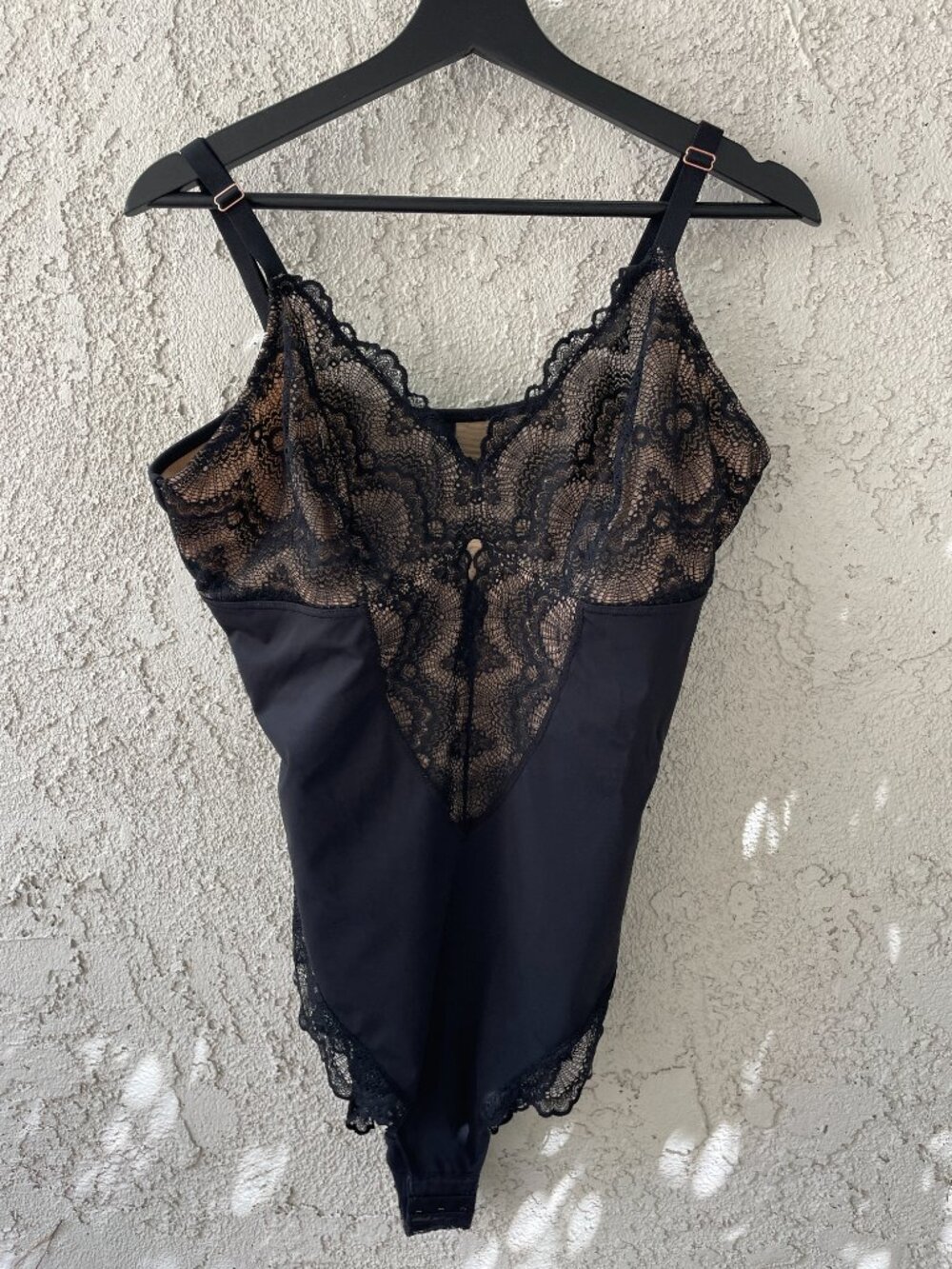 Pinsy Black Lace Bodysuit Shapewear 2X Wireless Hourglass Sculpting